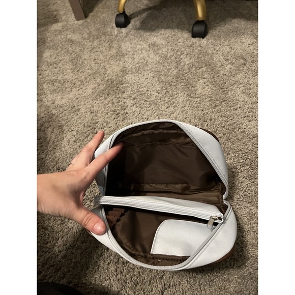 Calvin Klein Makeup Bag - Picture 3 of 3